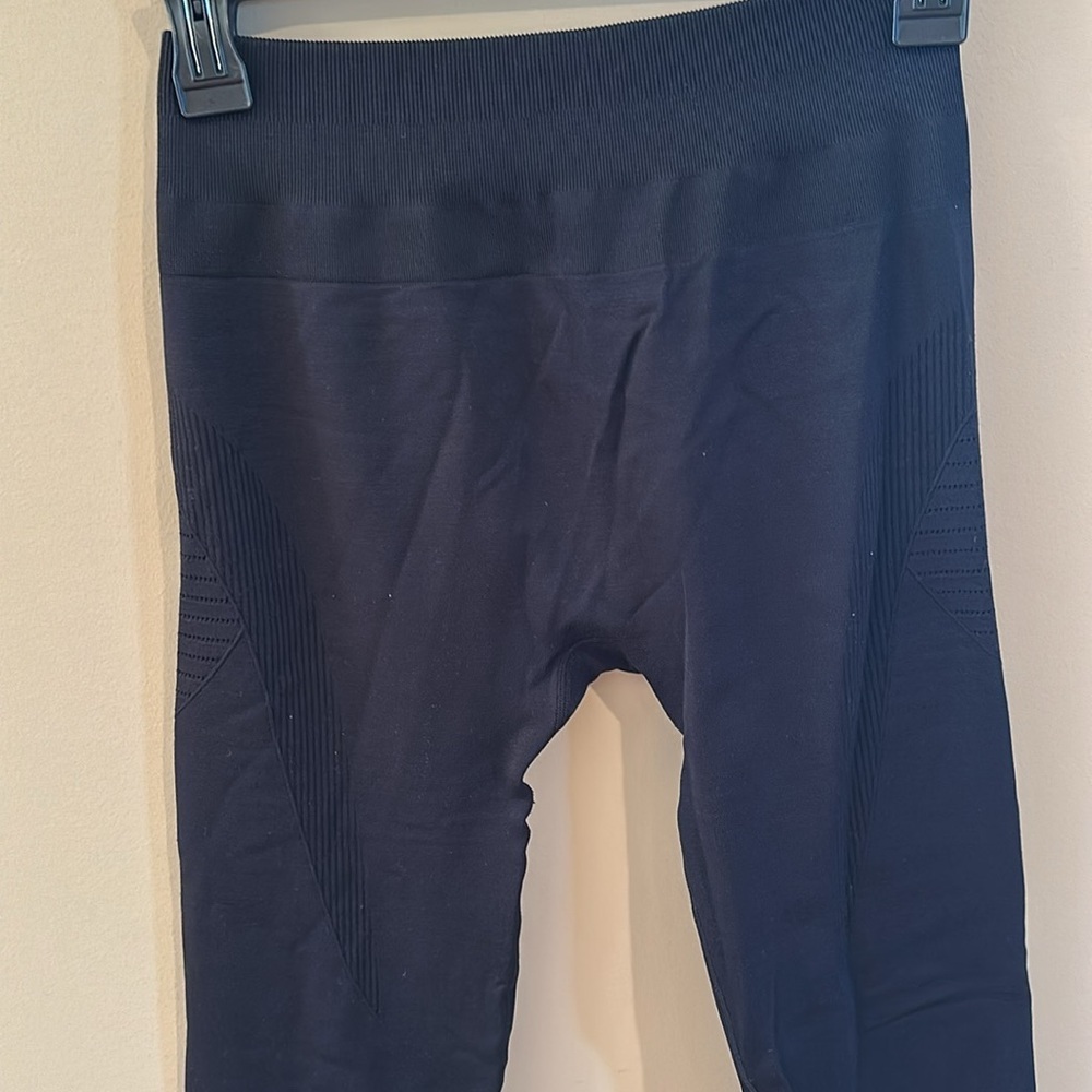 Alphalete Women Ozone Leggings Black - Picture 2 of 4